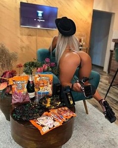 Вика Вип